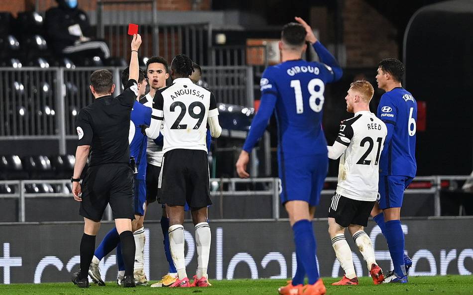 扑克里什么时候适合保守（在扑克中何时应采取保守策略）